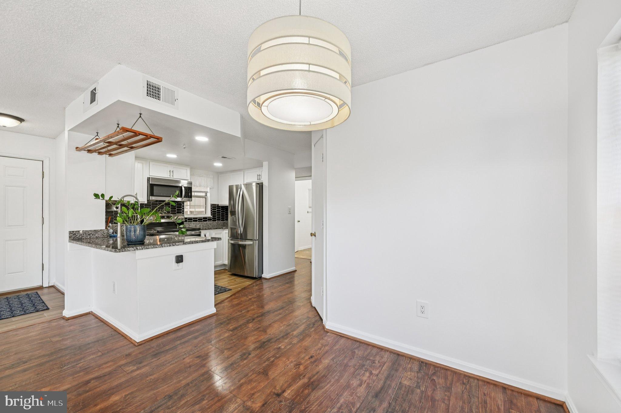 VISTAS 2 AT LAUREL - Residential