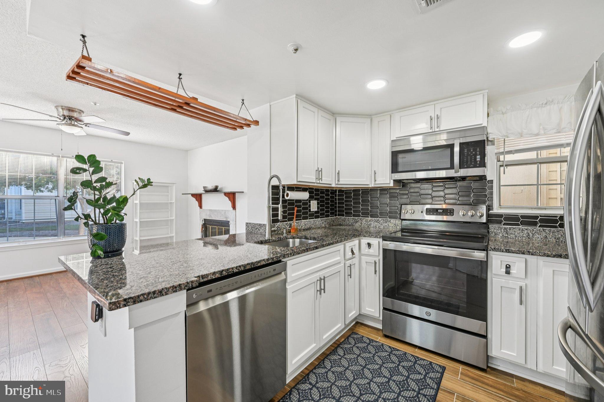 VISTAS 2 AT LAUREL - Residential