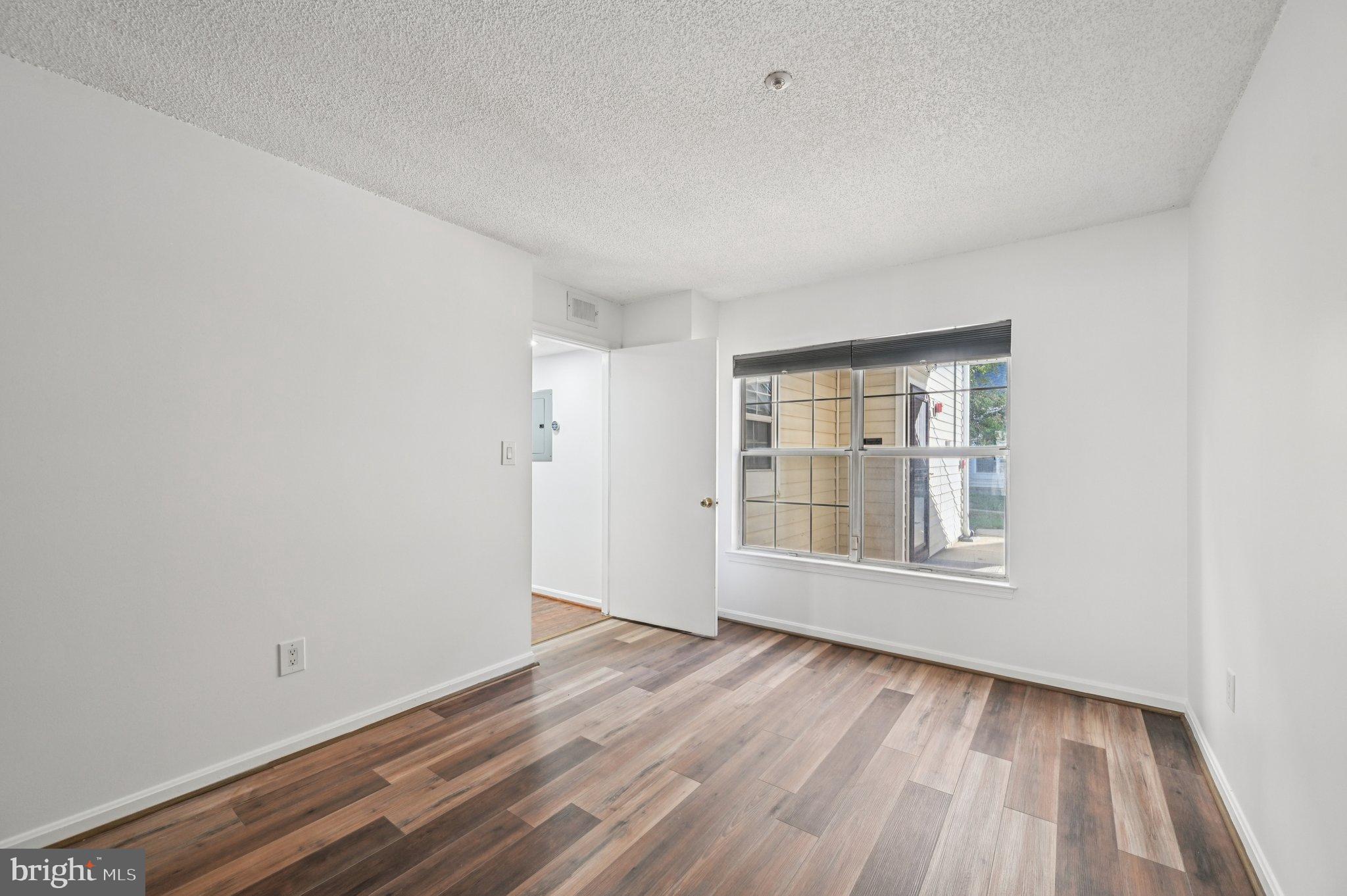 VISTAS 2 AT LAUREL - Residential