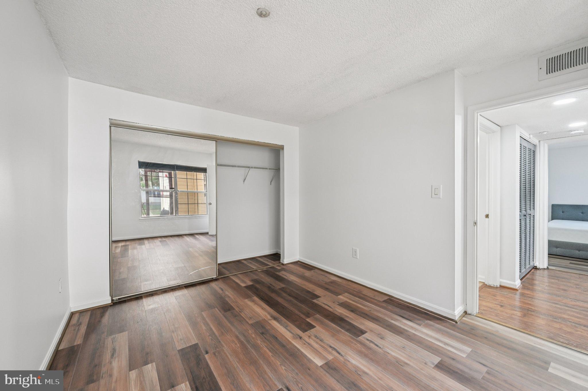 VISTAS 2 AT LAUREL - Residential