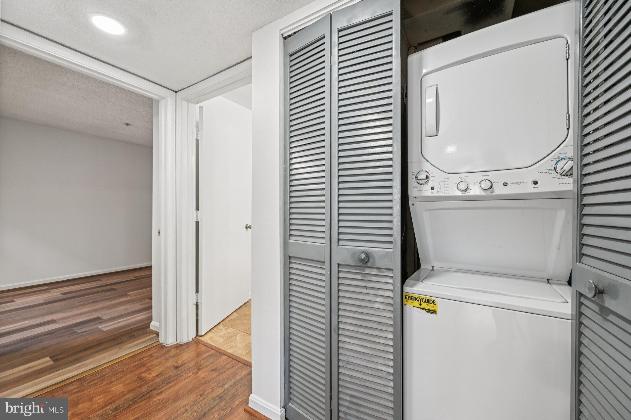 VISTAS 2 AT LAUREL - Residential