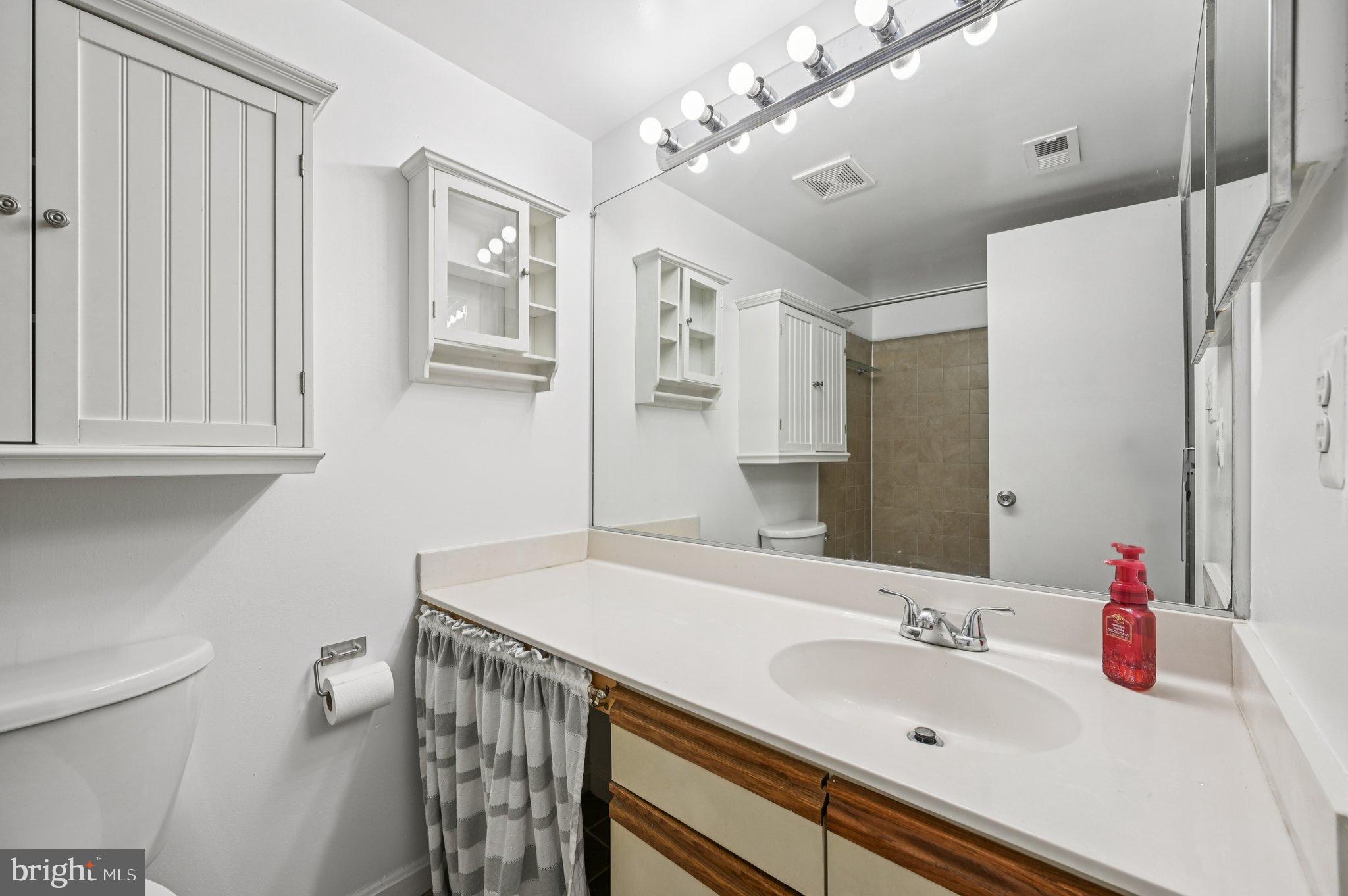 VISTAS 2 AT LAUREL - Residential