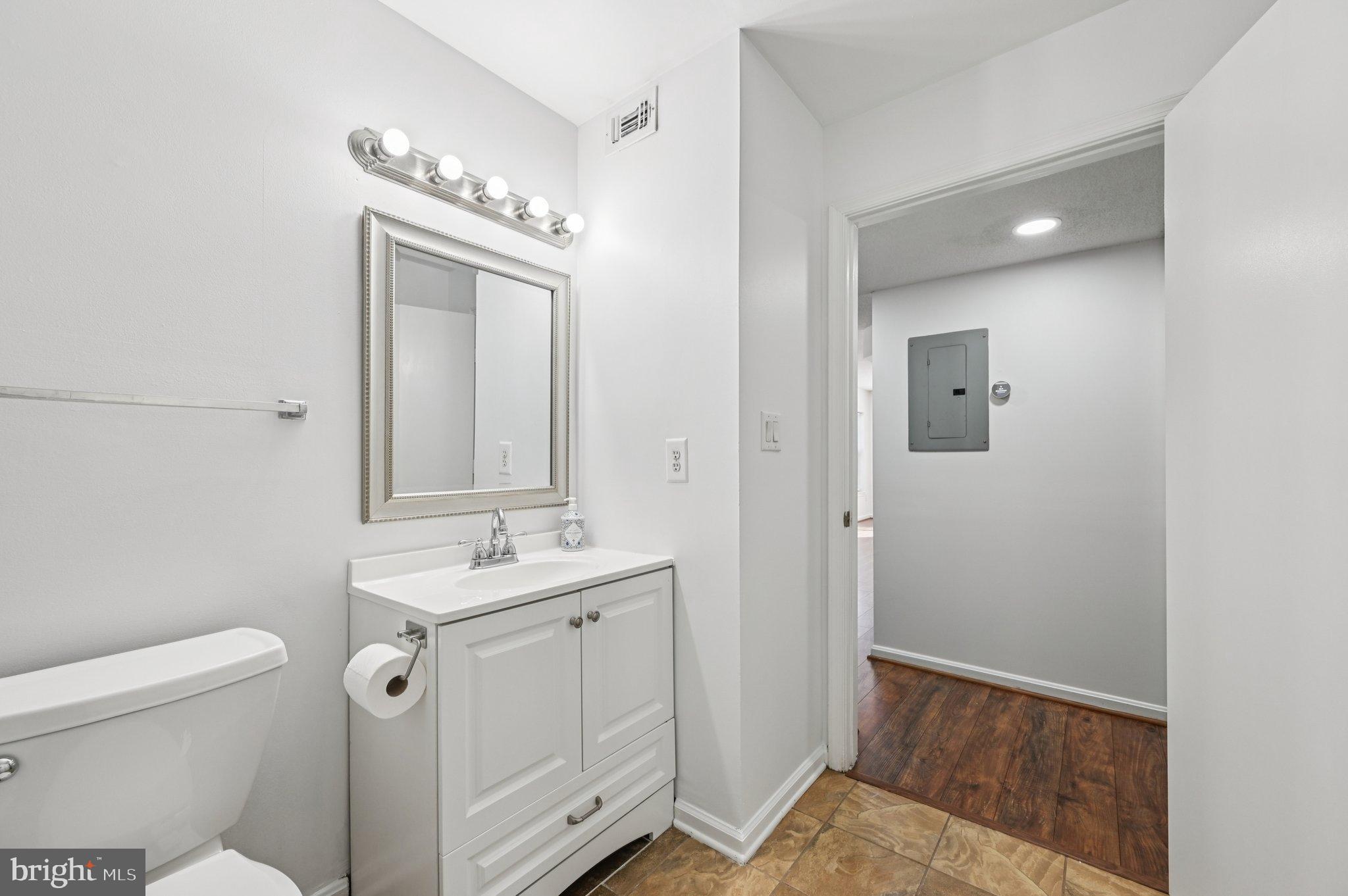 VISTAS 2 AT LAUREL - Residential