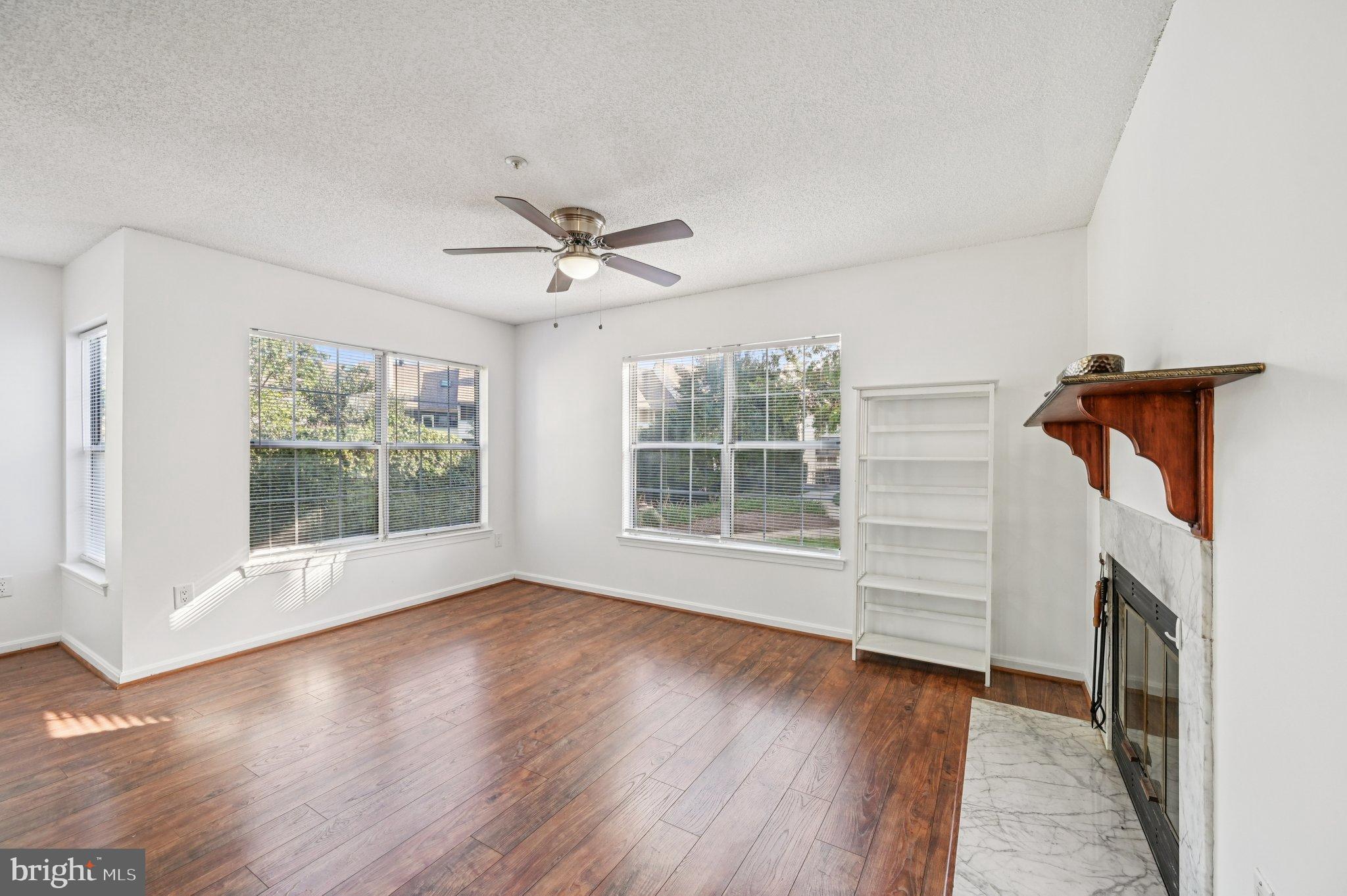 VISTAS 2 AT LAUREL - Residential