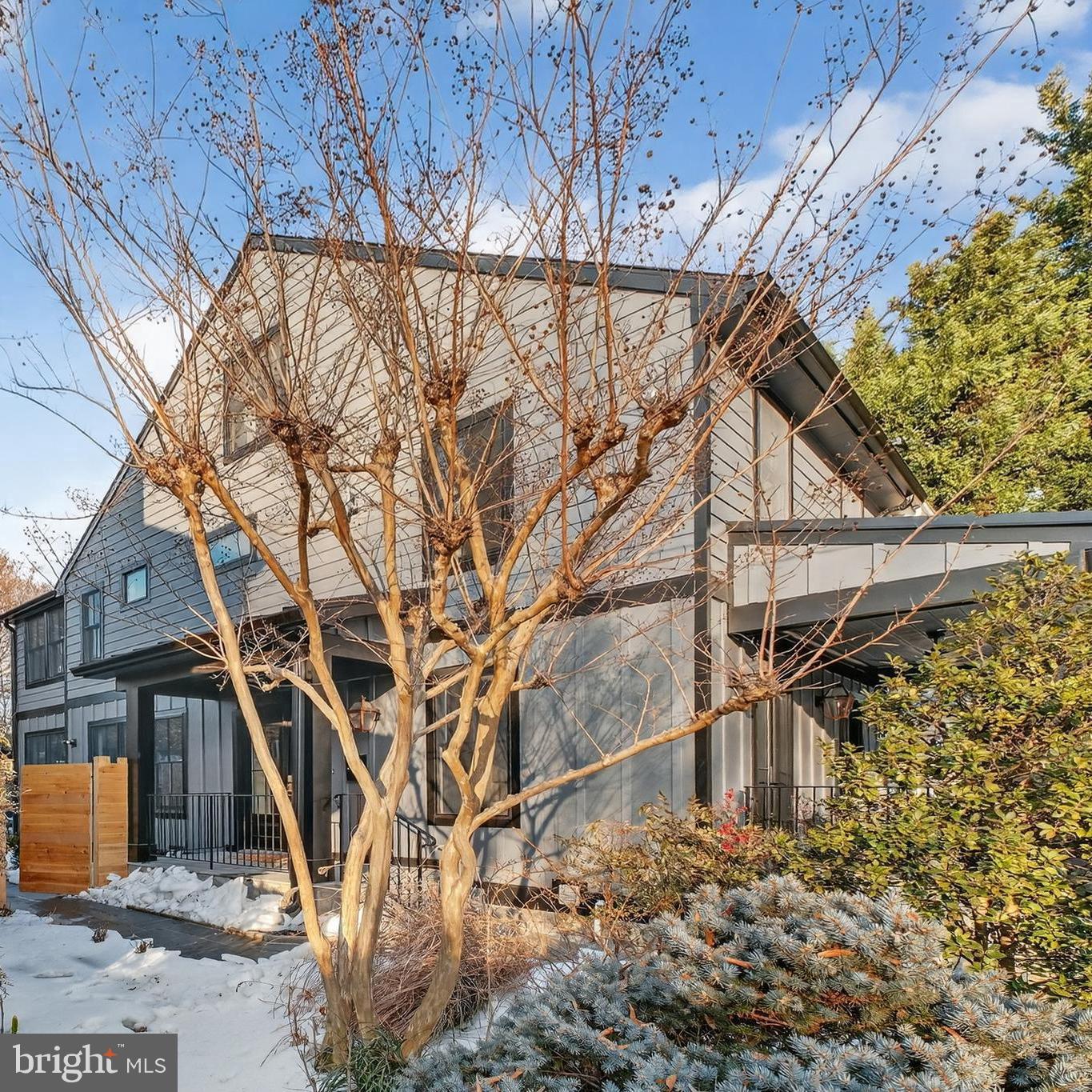 4121 MILITARY ROAD NW