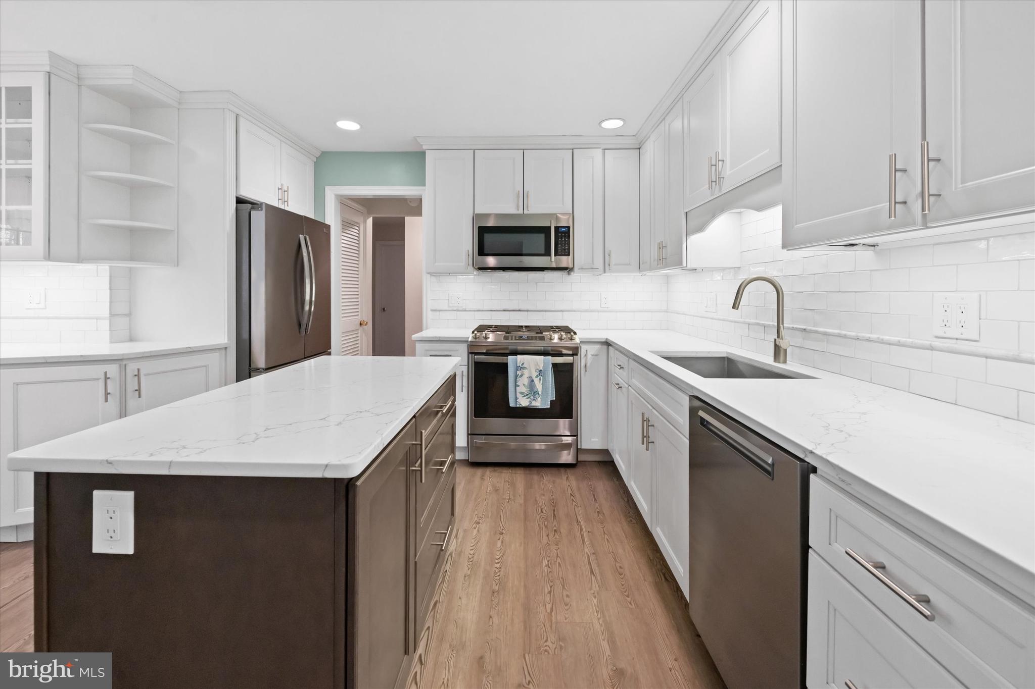 FOULK WOODS - Residential