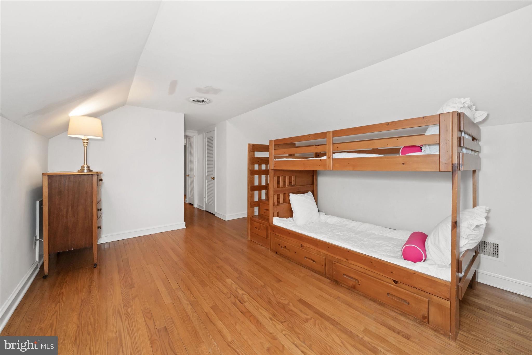 FOULK WOODS - Residential