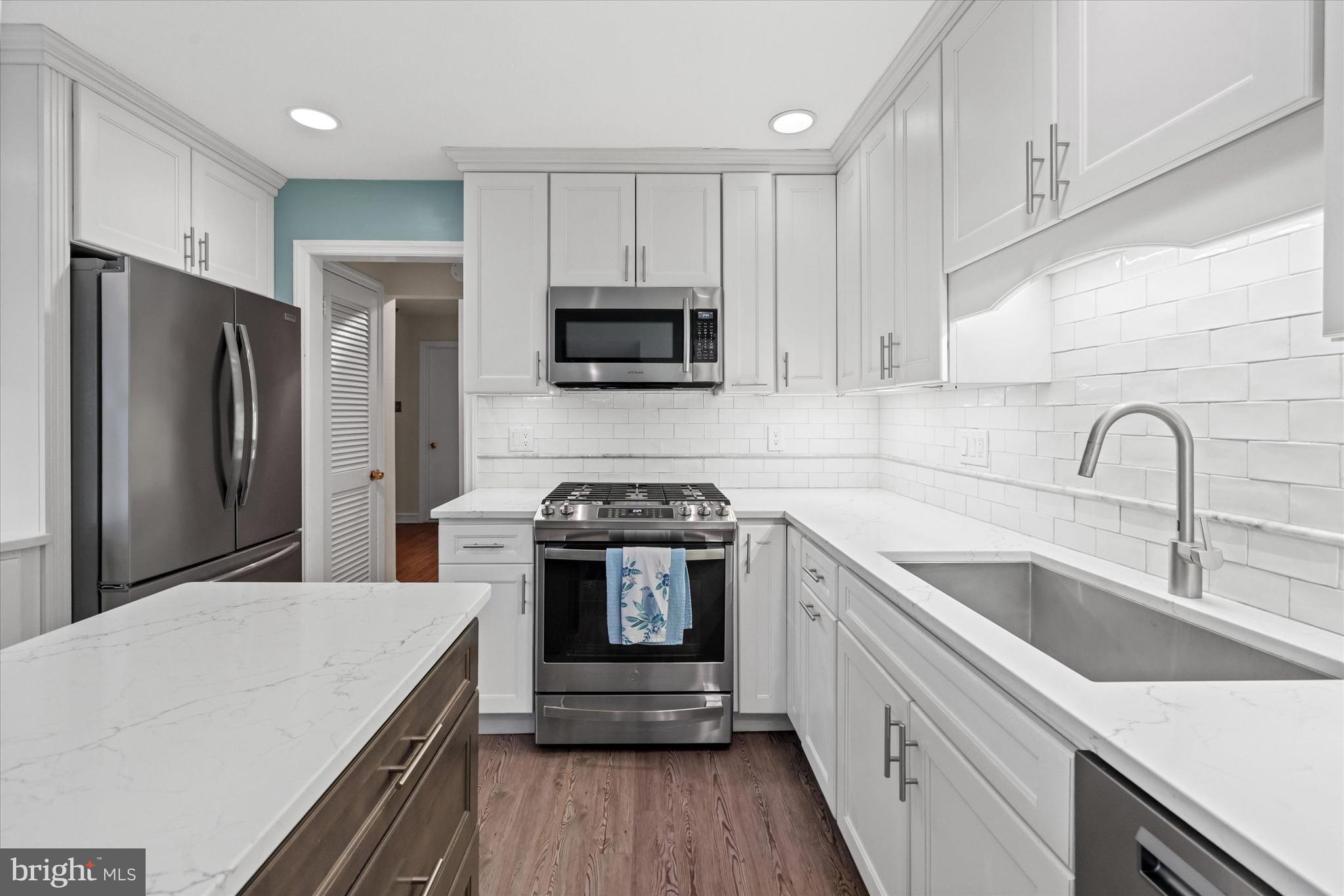 FOULK WOODS - Residential