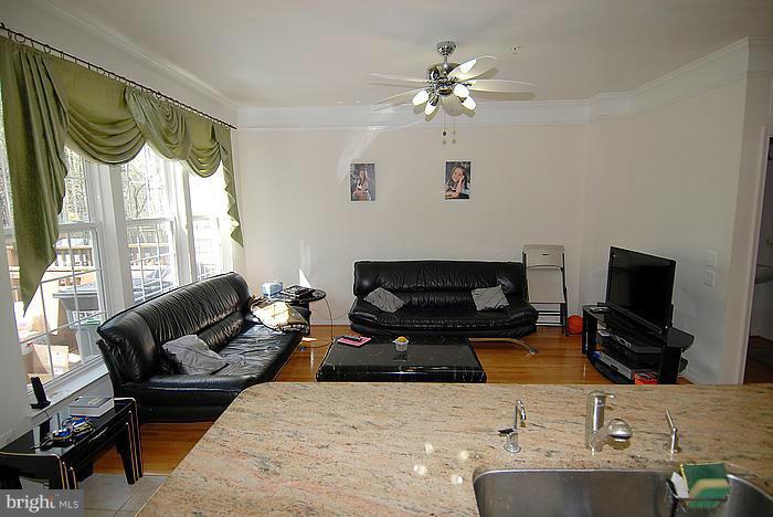 MANOR OAKS - Residential