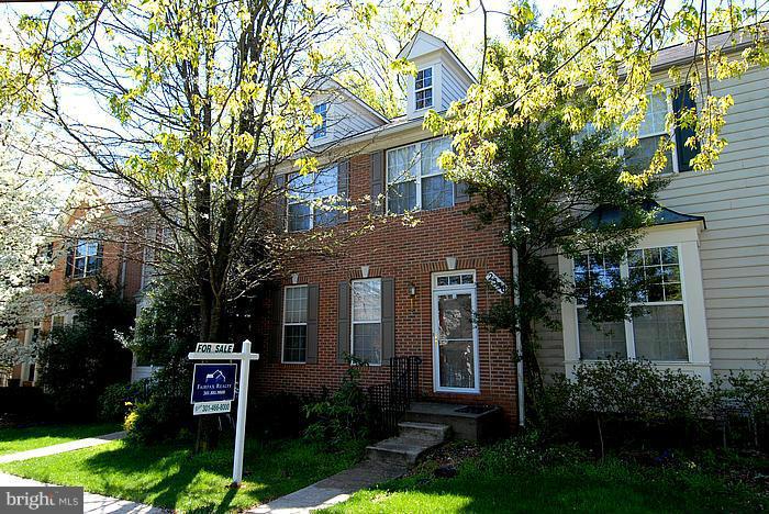 MANOR OAKS - Residential