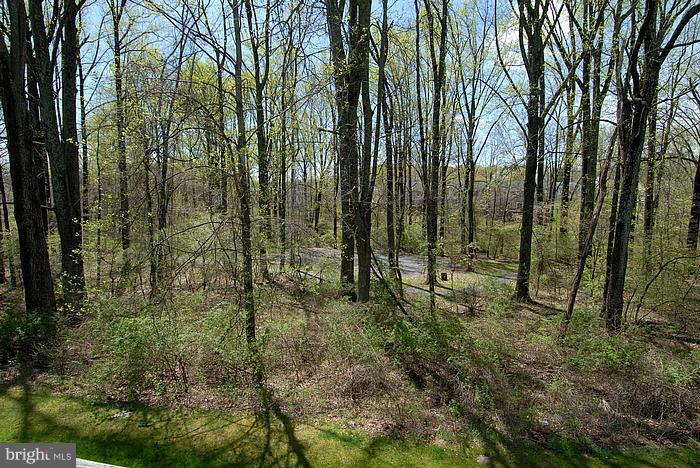 MANOR OAKS - Residential