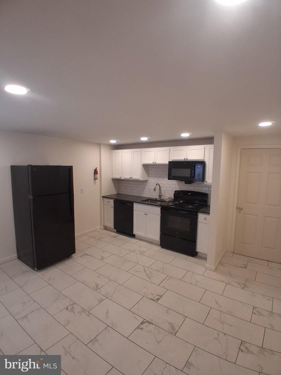 219 N 3RD STREET 221