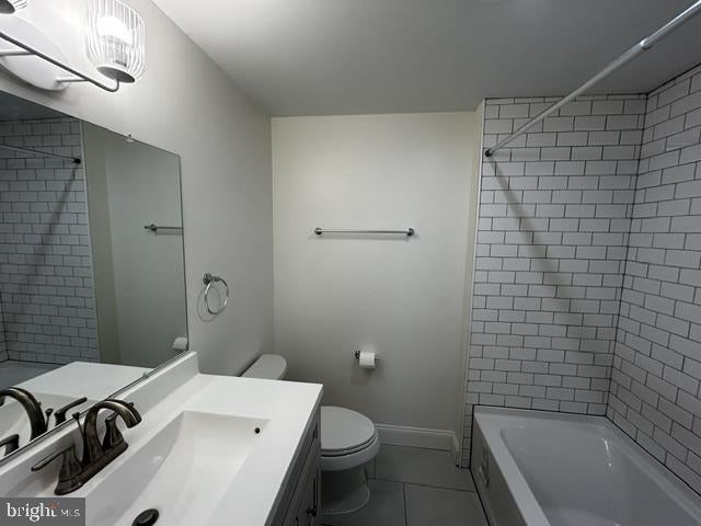 219 N 3RD STREET 221