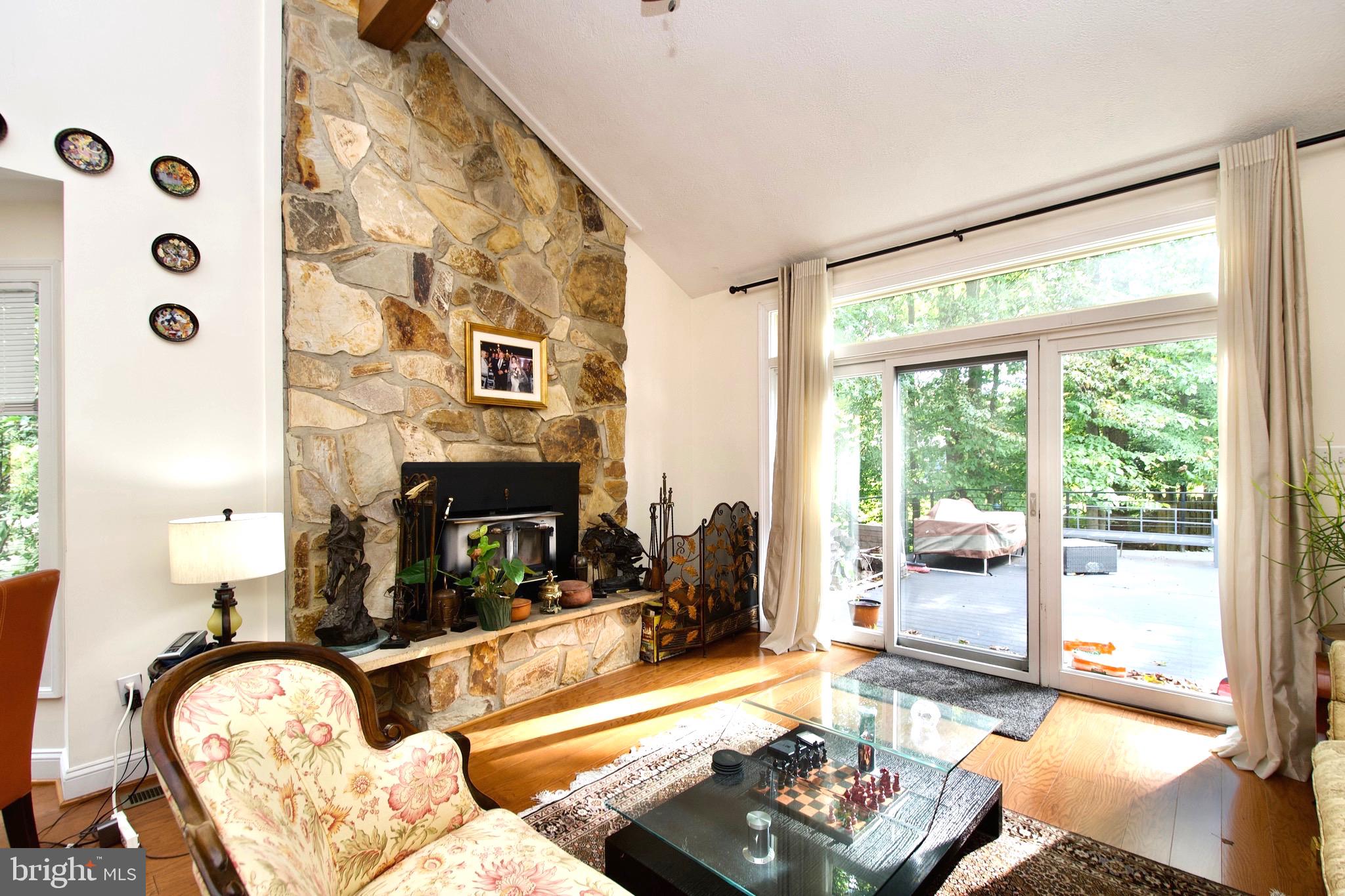 CHESTNUT HILL - Residential