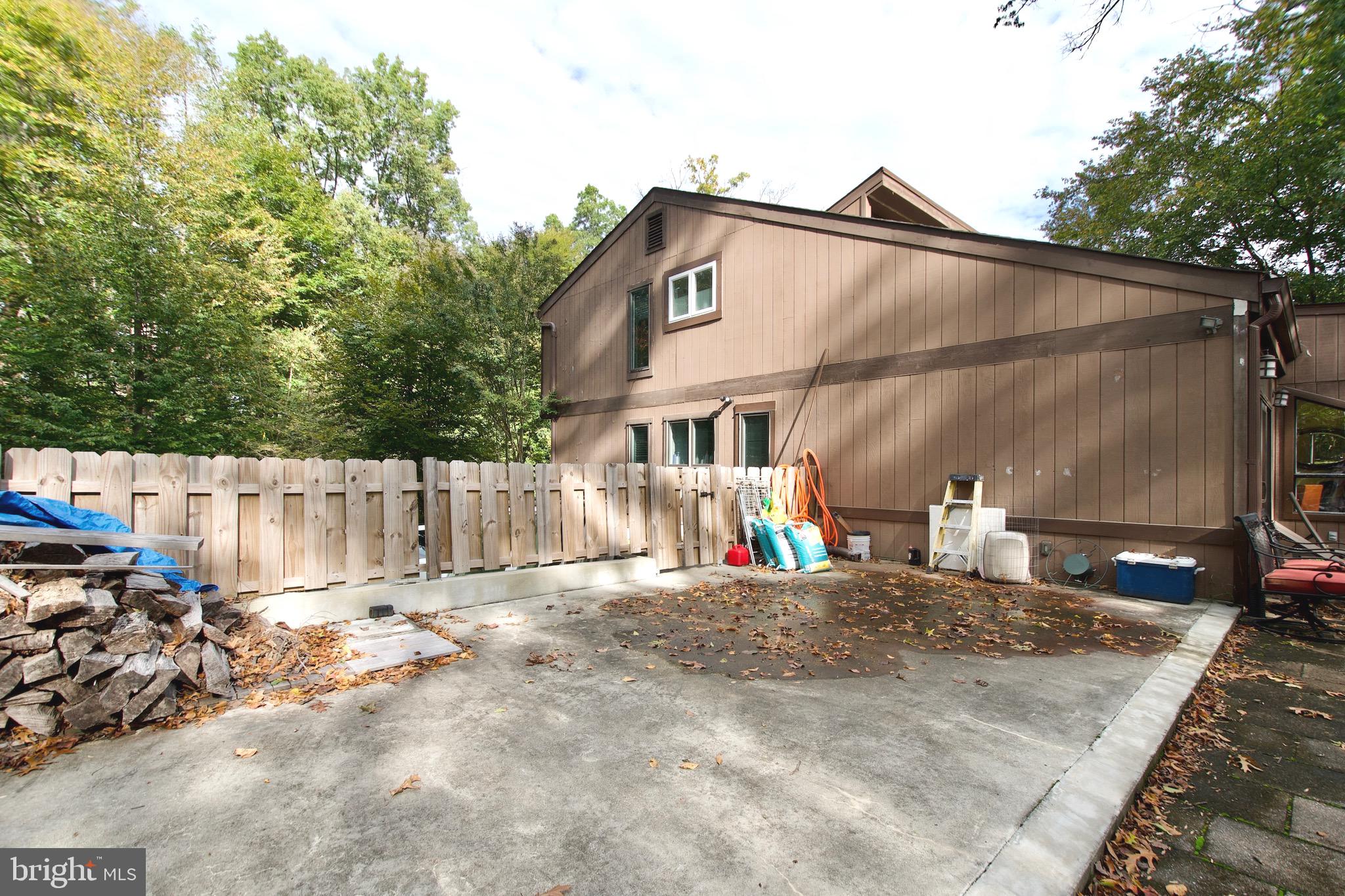 CHESTNUT HILL - Residential