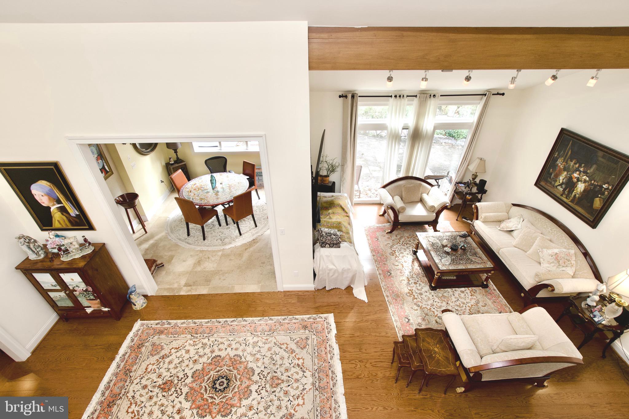 CHESTNUT HILL - Residential