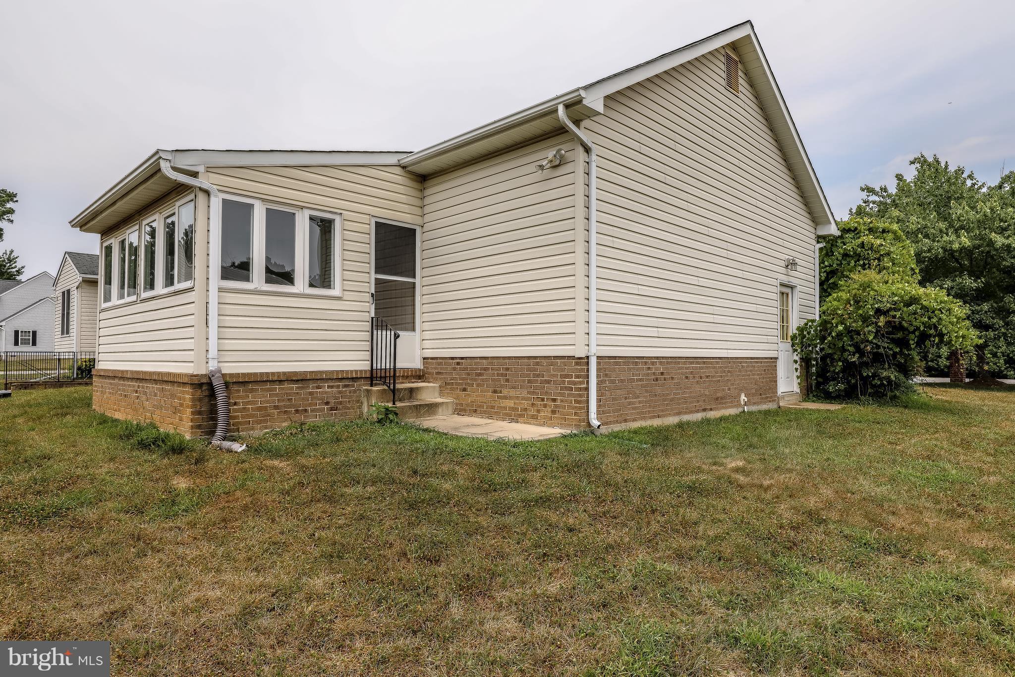 201 SHINING WILLOW WAY