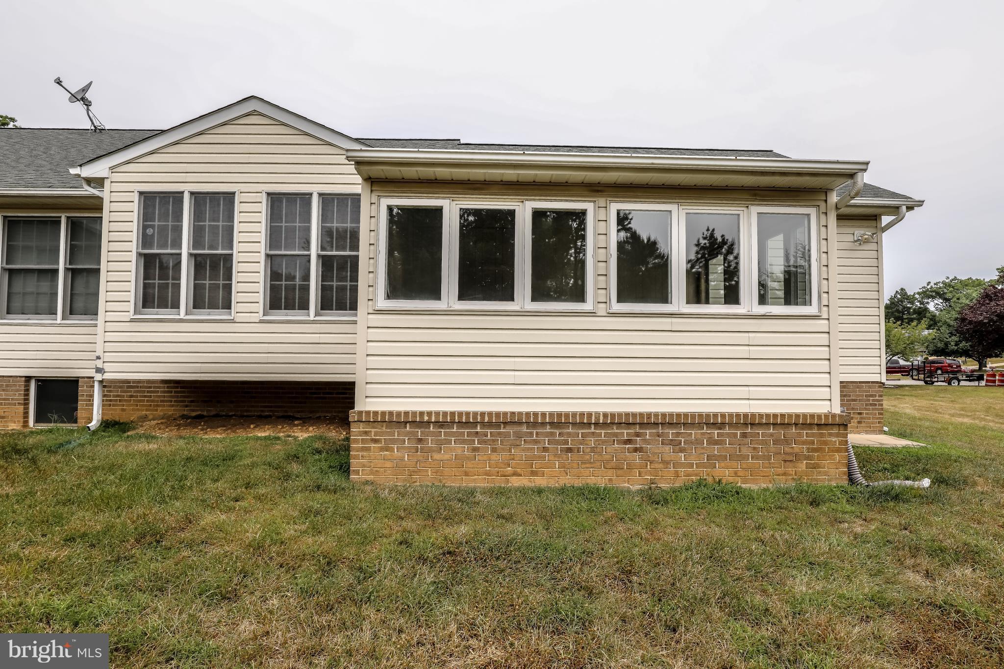 201 SHINING WILLOW WAY