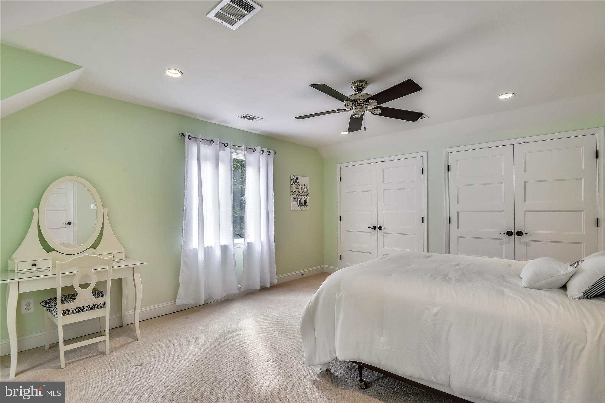 CLIFTON DOWNS - Residential