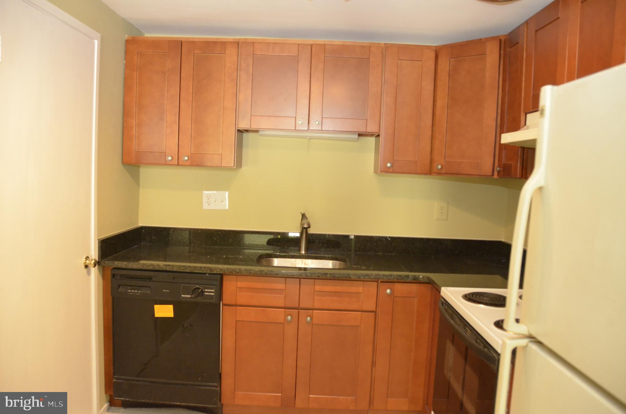 NATHANS HILL - Residential Lease