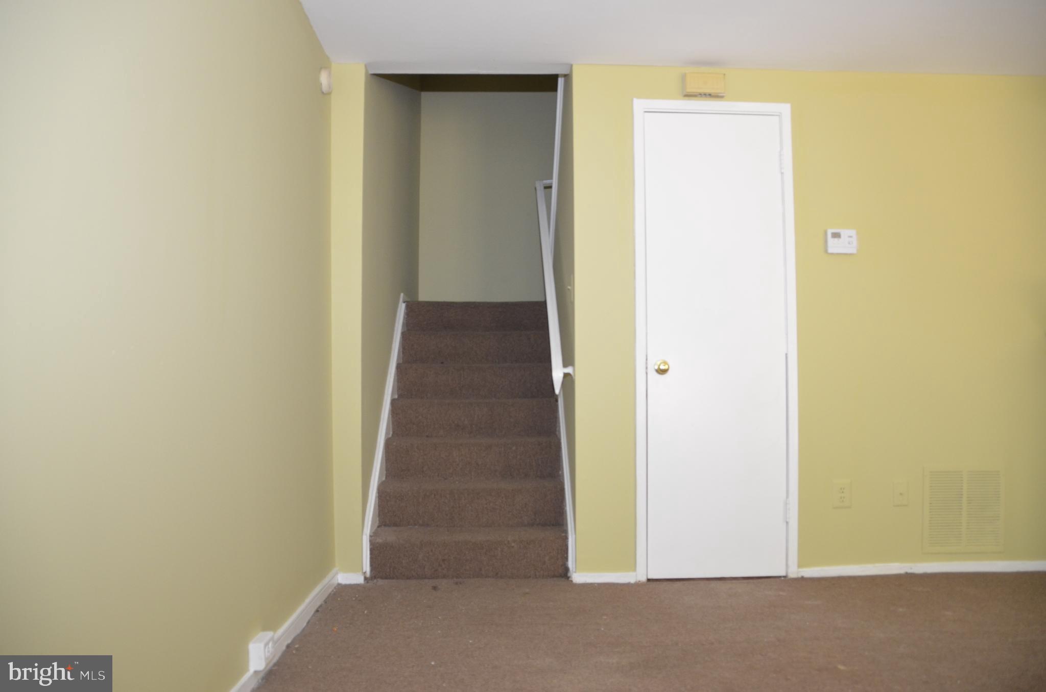 NATHANS HILL - Residential Lease