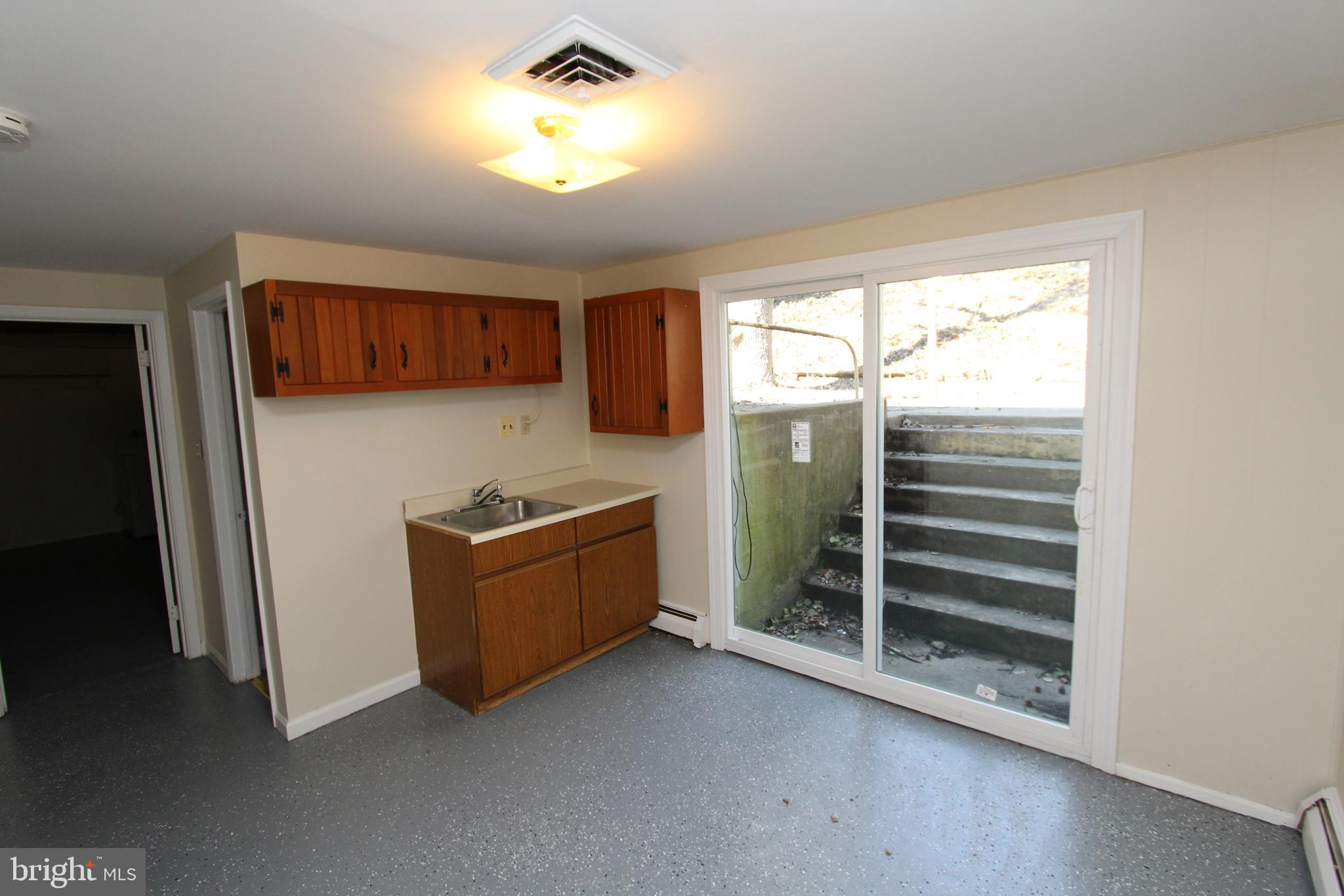 MARUMSCO HILLS - Residential Lease