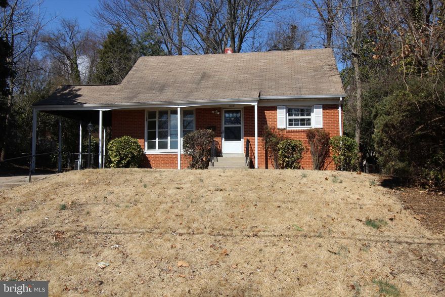 Only block from 95. 4 bedrooms 3 full baths, kitchenette in basement with walk out entrance. Lg laundry and workshop in basement. Carport and new deck in rear. New hardwood floors, granite counters, new cabinets and appliances. This home has lots of space for family living.