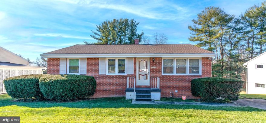 List price to be opening bid.  Online auction to be conducted on Auctioneers website.  Bidding begins Saturday, January 20, 2024 & ends Thursday, January 25, 2024 @ 11:00 AM. The home includes 2,400± total square feet on 2 levels, 4 bedrooms, 3 full baths, a partially finished lower level, and is situated on a private 0.24± acre lot. The main level of the home includes an entry foyer, living room, an eat-in kitchen, a formal dining room. The main level includes 3 bedrooms and 2 full baths. The lower level of the home is partially finished and includes 1 bedroom, 1 full bath, a large recreation room, storage/utility room with laundry. The basement has sliders that lead to a rear patio. Features Include:
• Recently replaced roof • Recently replaced windows • Gas forced-air heat • Updated water heater.
• Driveway with ample parking • Private backyard overlooks trees. The home is in need of updating and has tremendous potential.