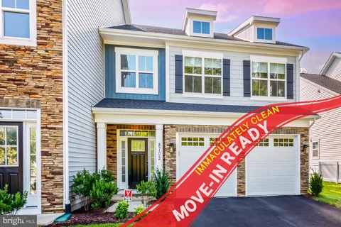 8702 Southrun Court, Lorton, VA MLS: VAFX2330356