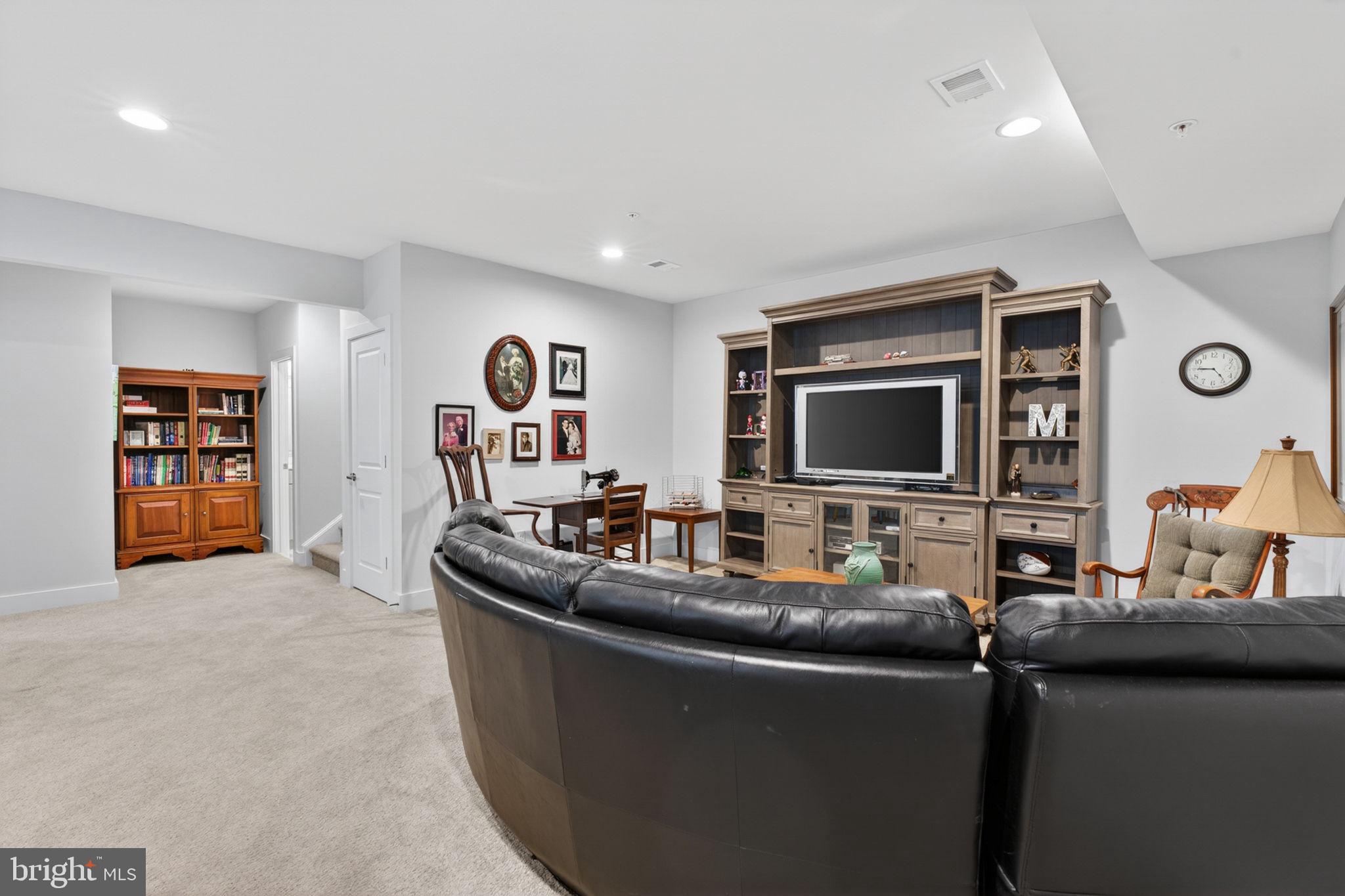 TWO RIVERS - Residential