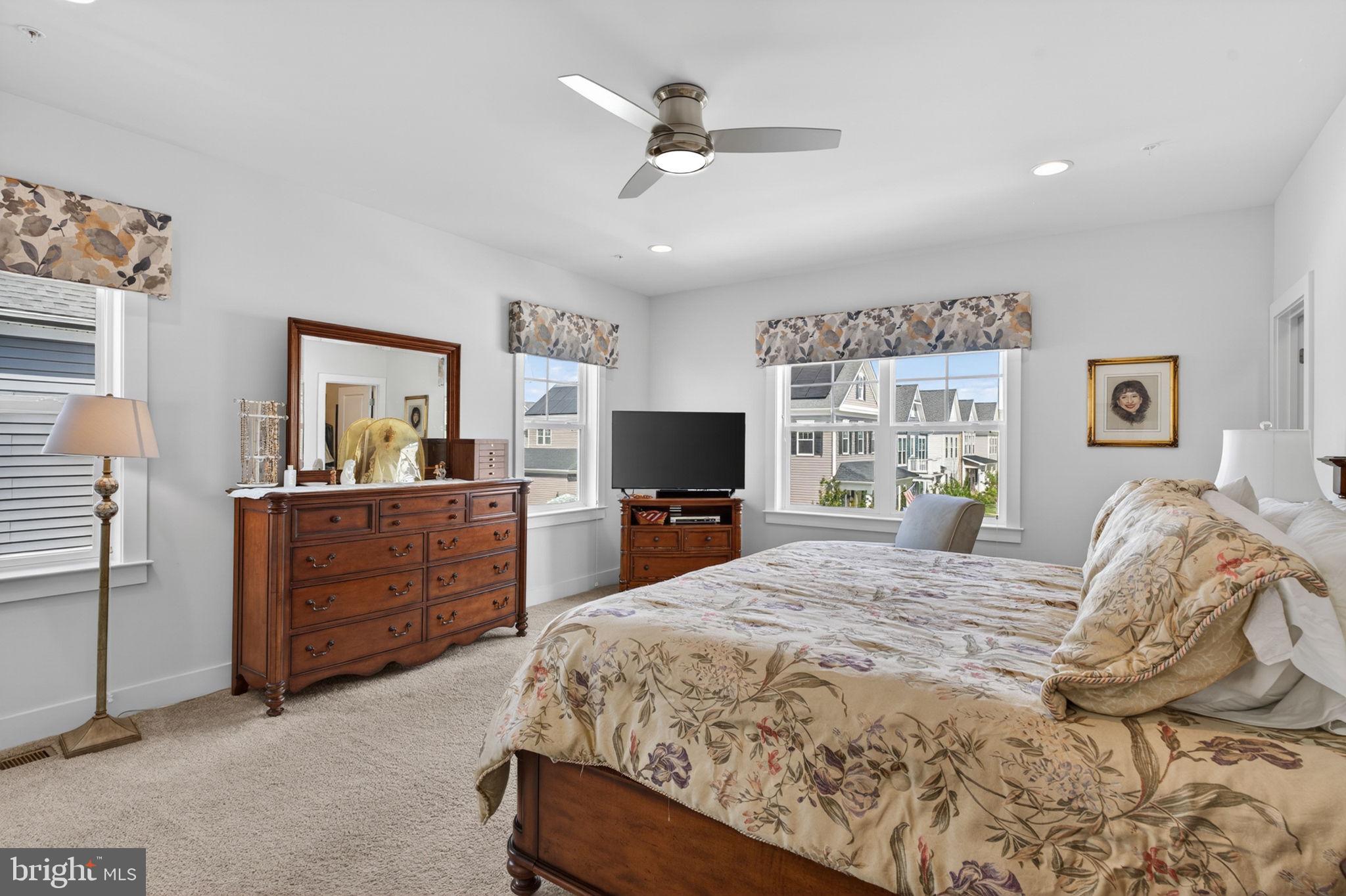 TWO RIVERS - Residential