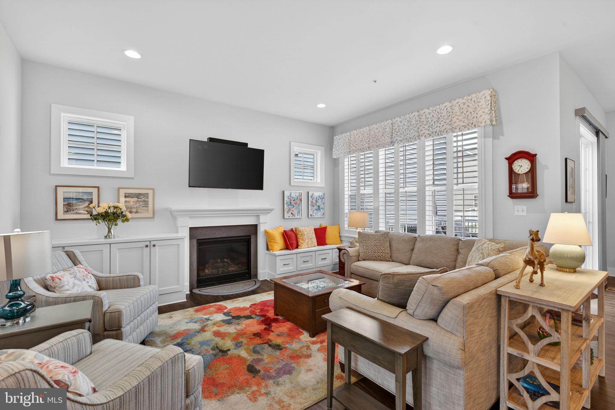 TWO RIVERS - Residential