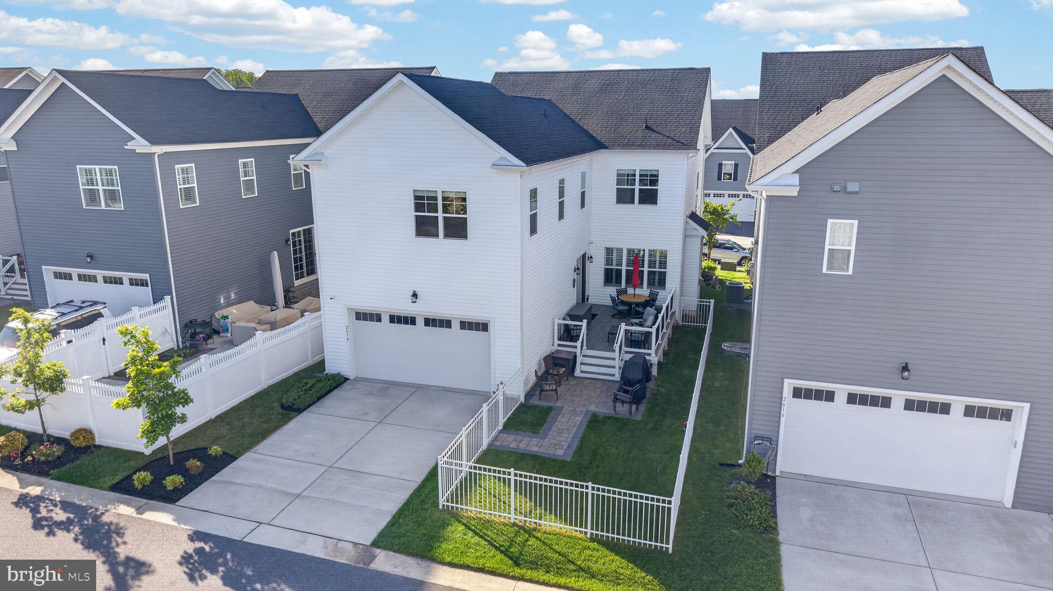 TWO RIVERS - Residential