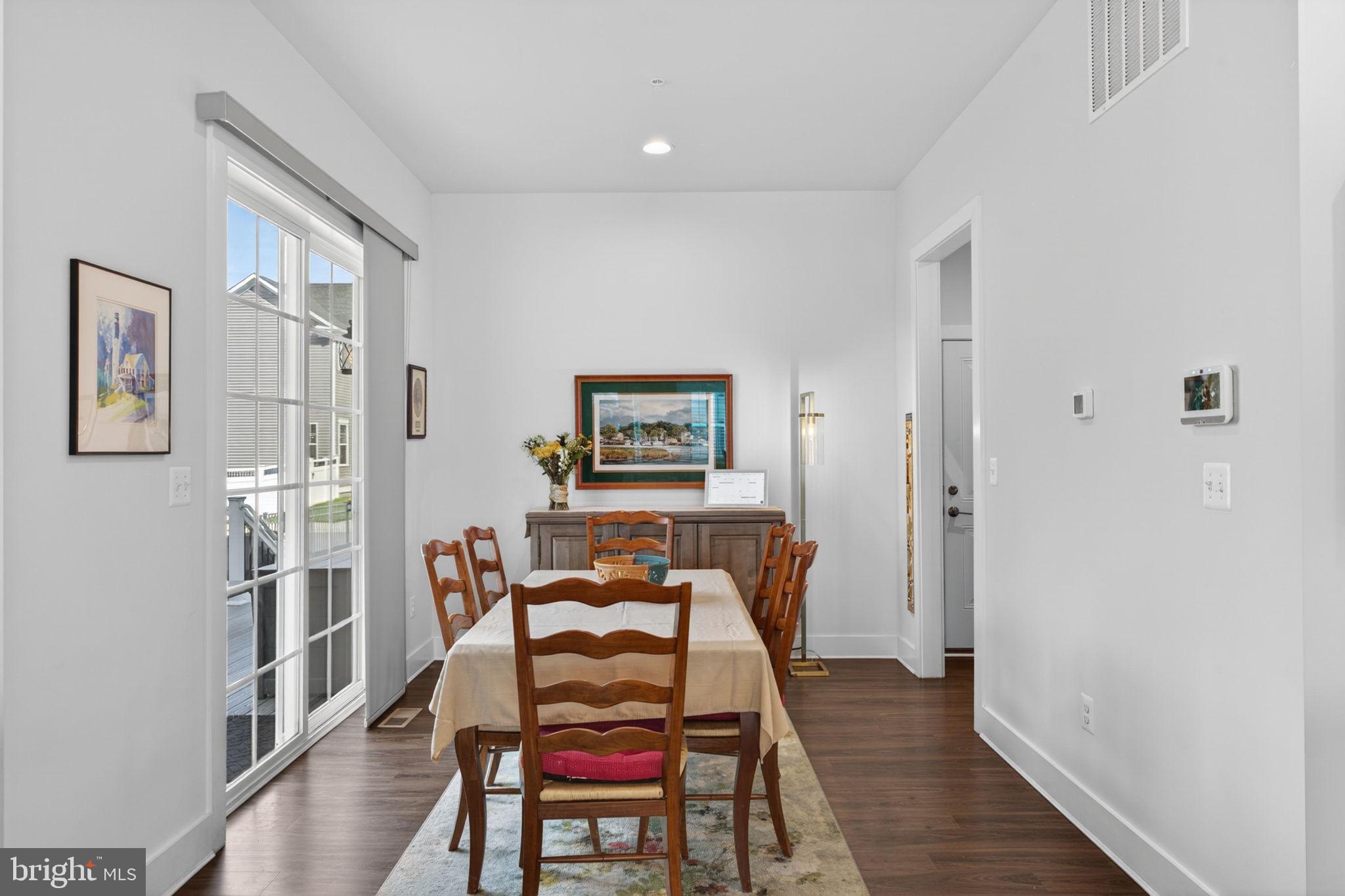 TWO RIVERS - Residential