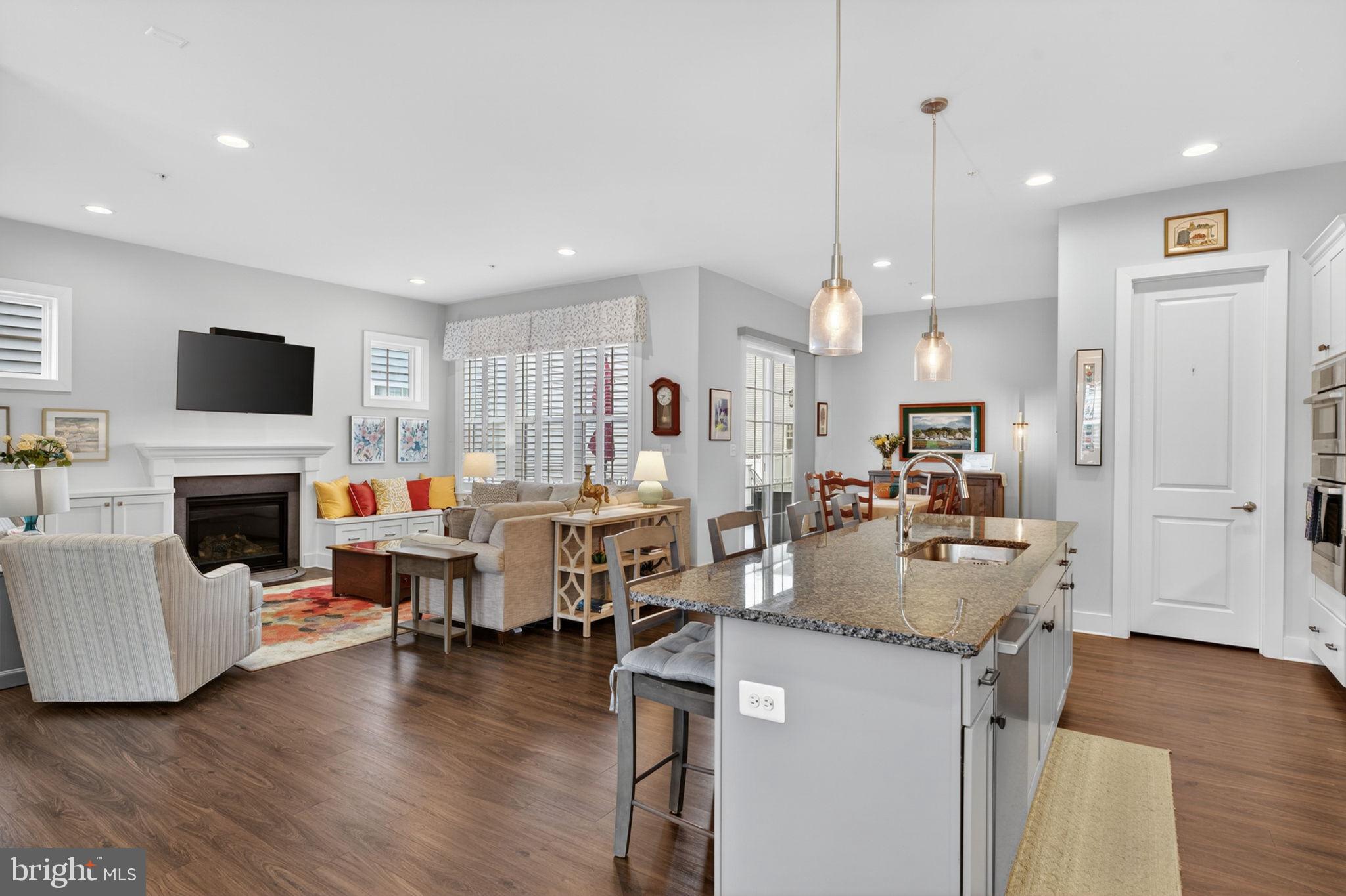 TWO RIVERS - Residential