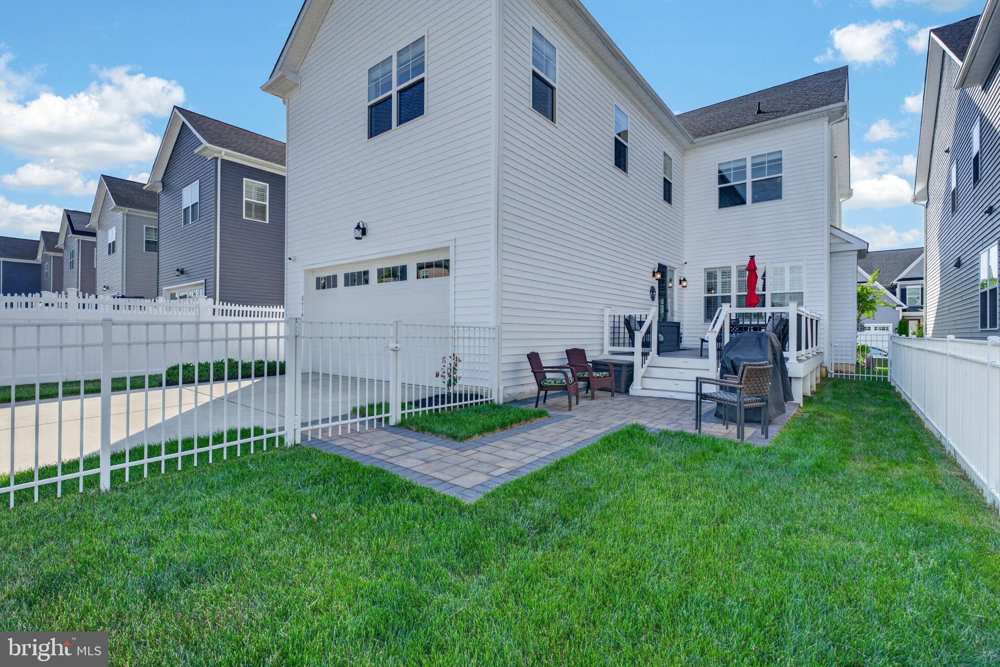 TWO RIVERS - Residential