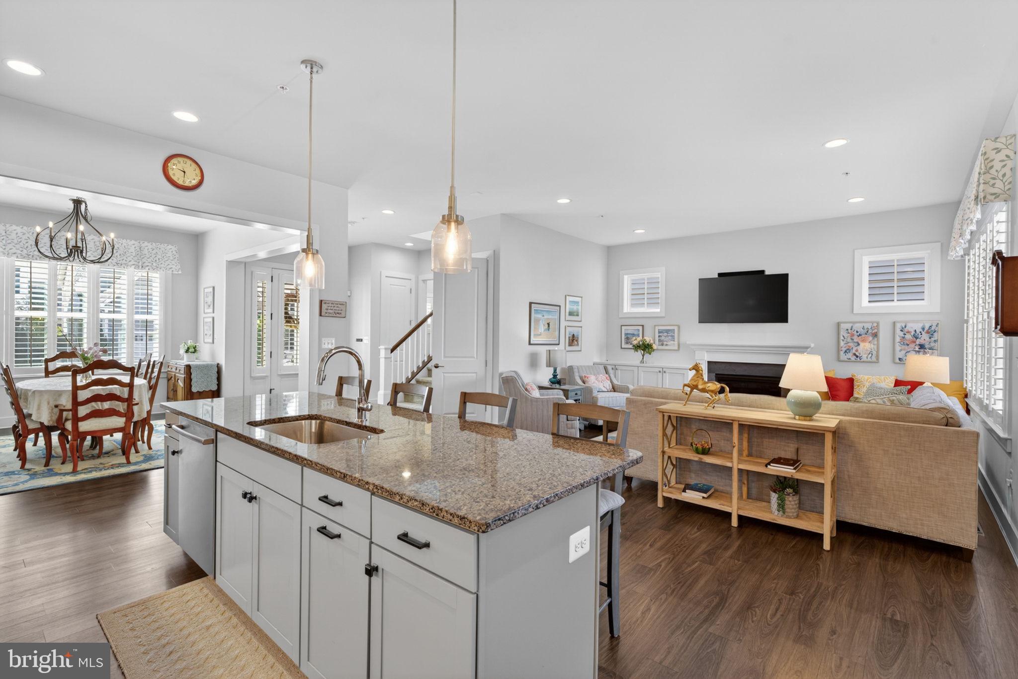 TWO RIVERS - Residential
