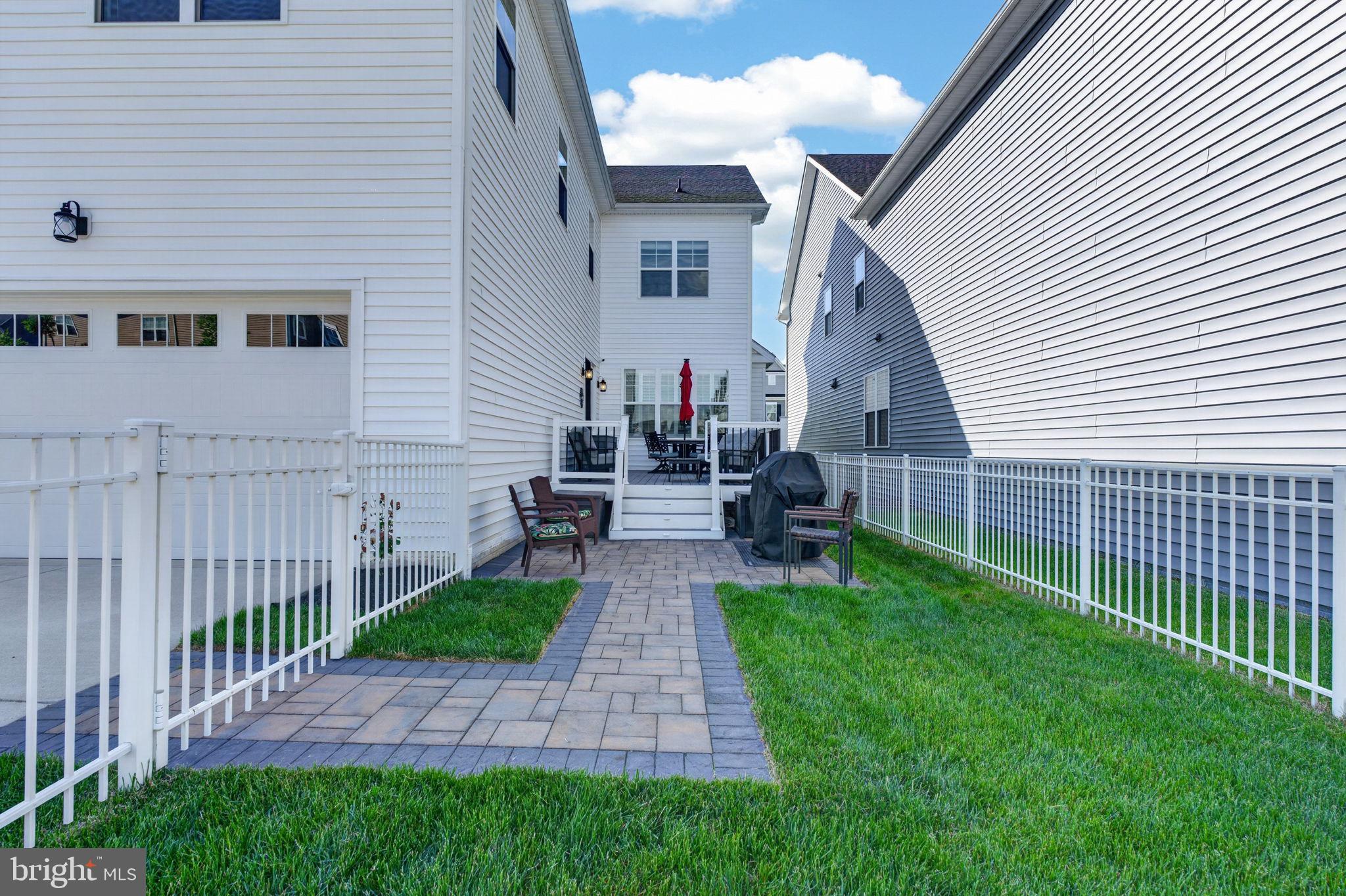 TWO RIVERS - Residential