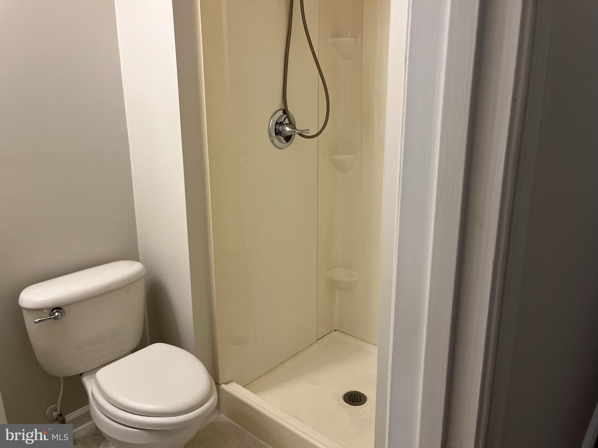 BALLANTRAYE - Residential Lease