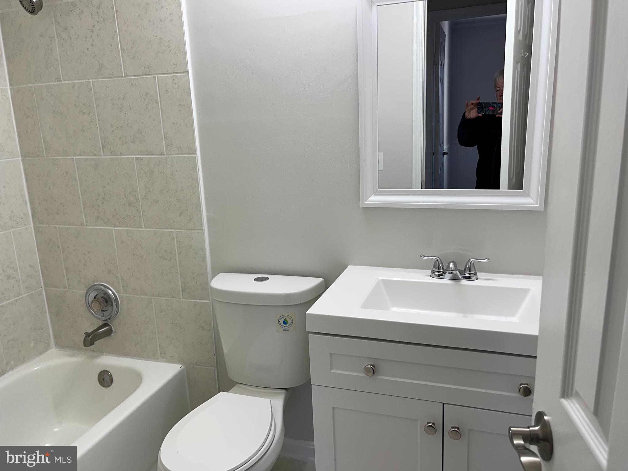 BALLANTRAYE - Residential Lease