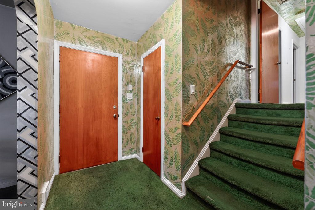 Photo of 319 Crestview Circle, MEDIA, PA 19063 (MLS # PADE2100050)