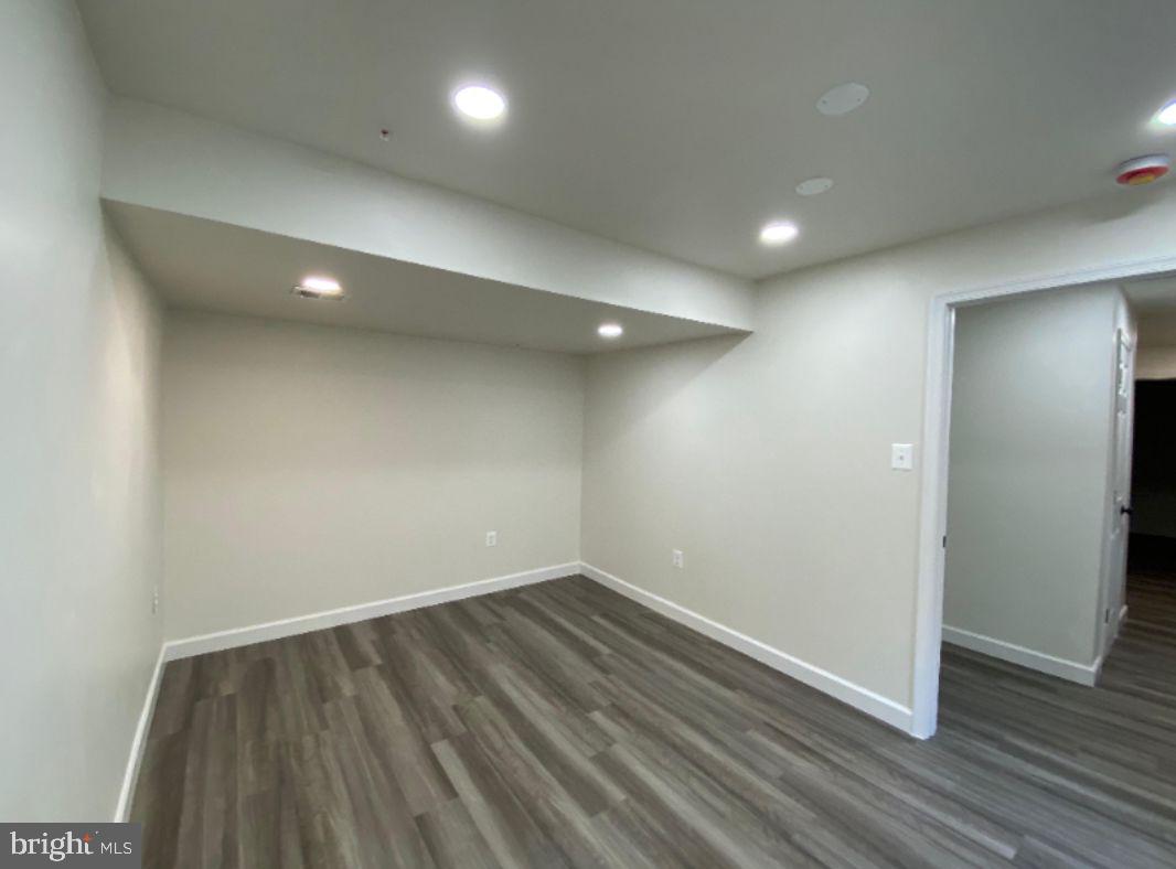 TANYARD COVE NORTH - Residential Lease