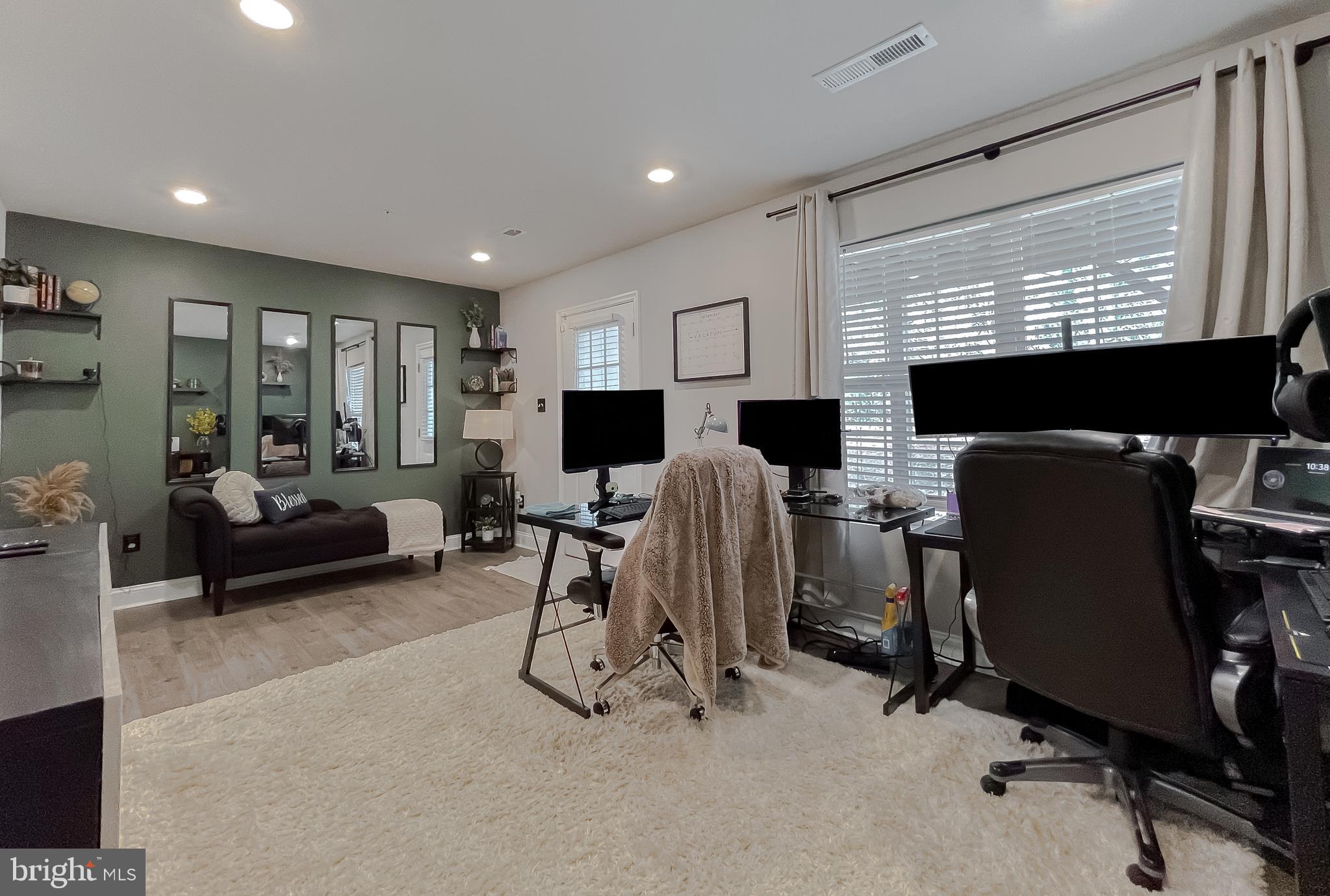 MYRTLE POINT - Residential