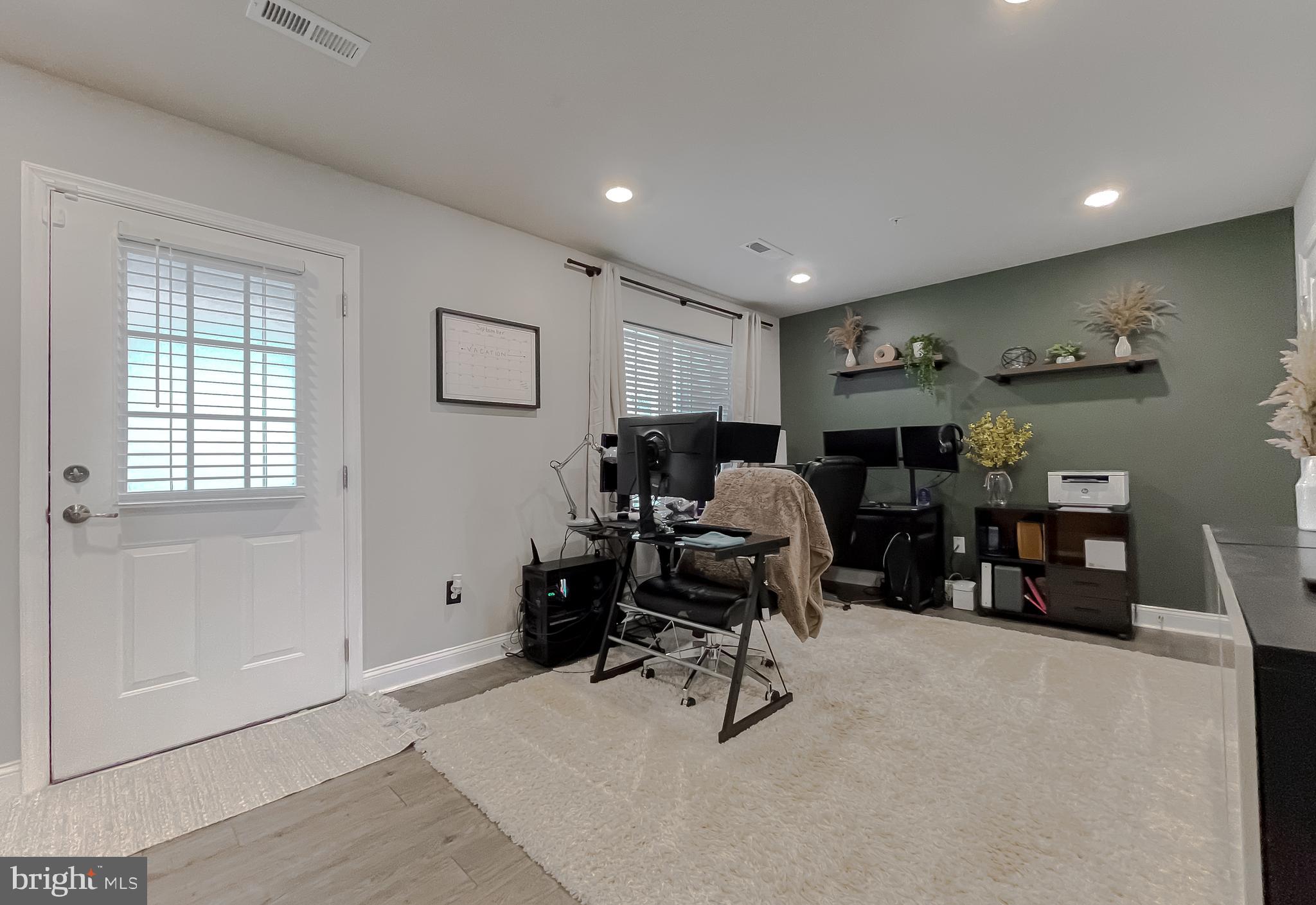 MYRTLE POINT - Residential