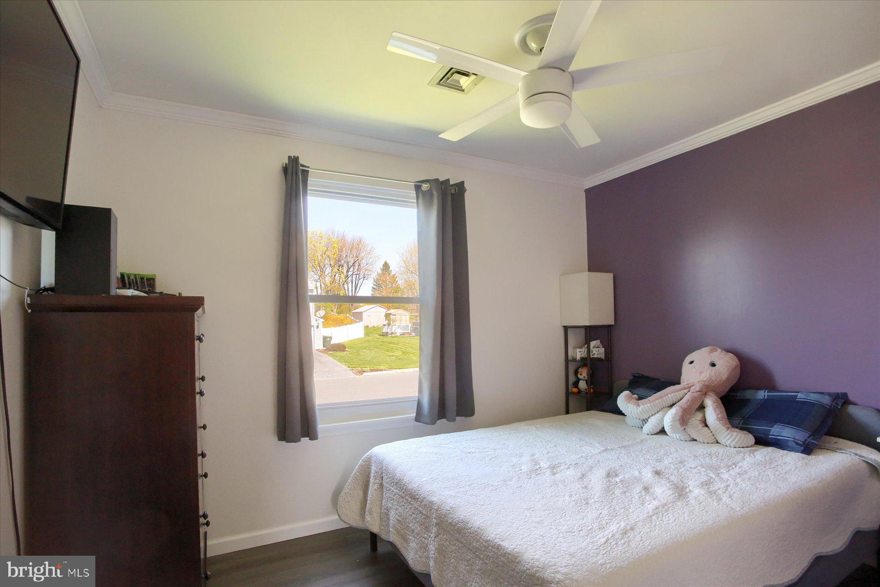 CENTER SQUARE - Residential