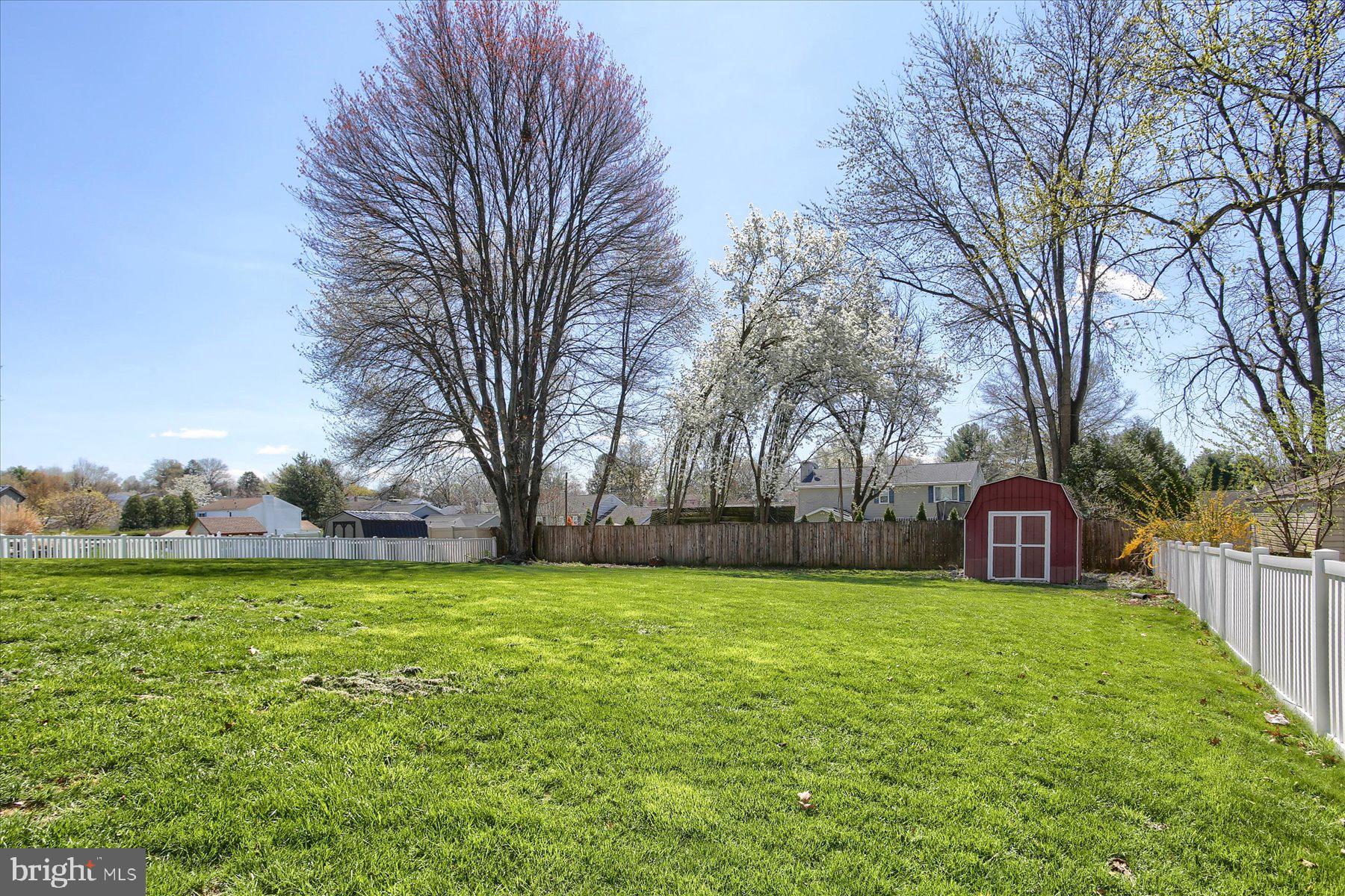 CENTER SQUARE - Residential