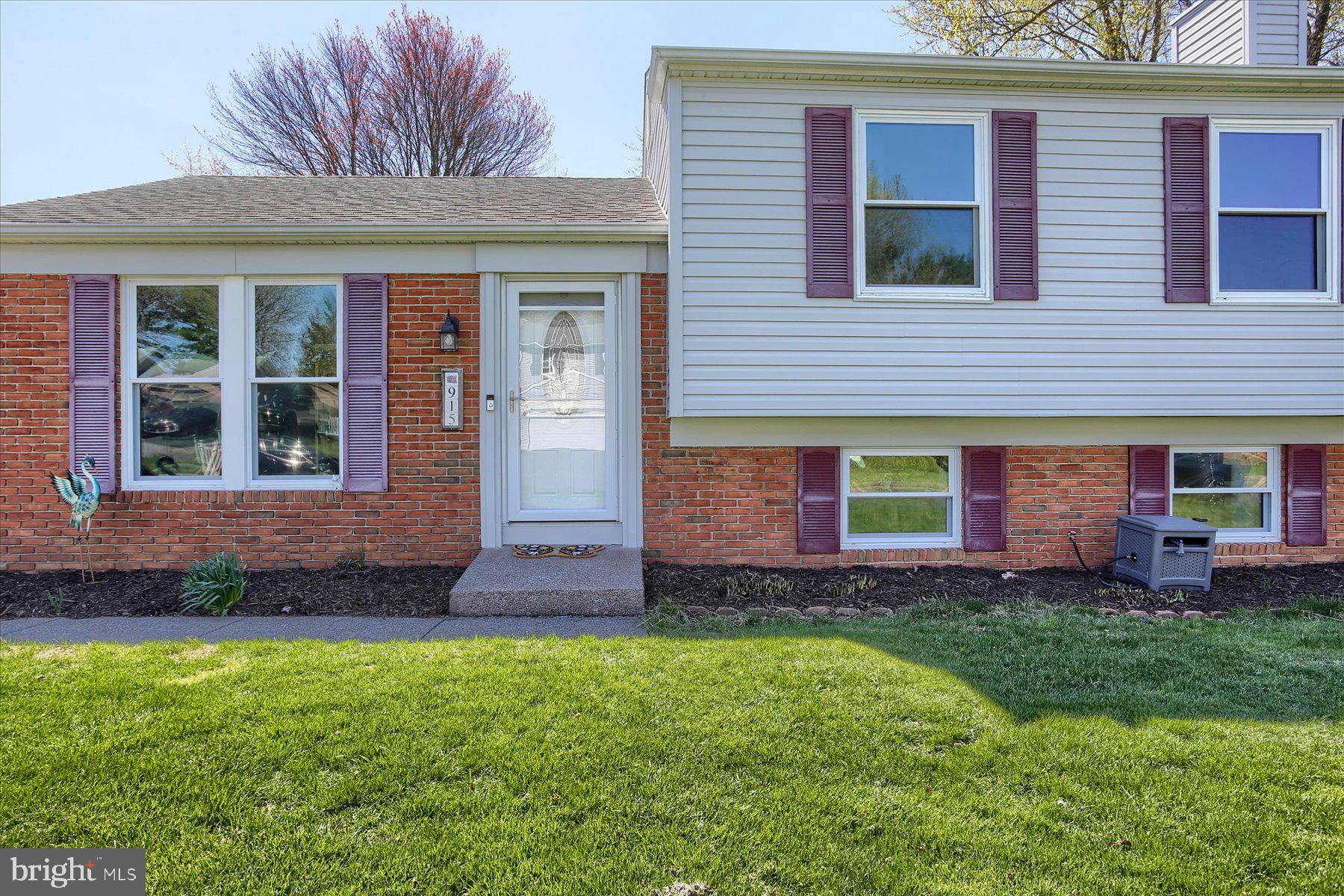 CENTER SQUARE - Residential