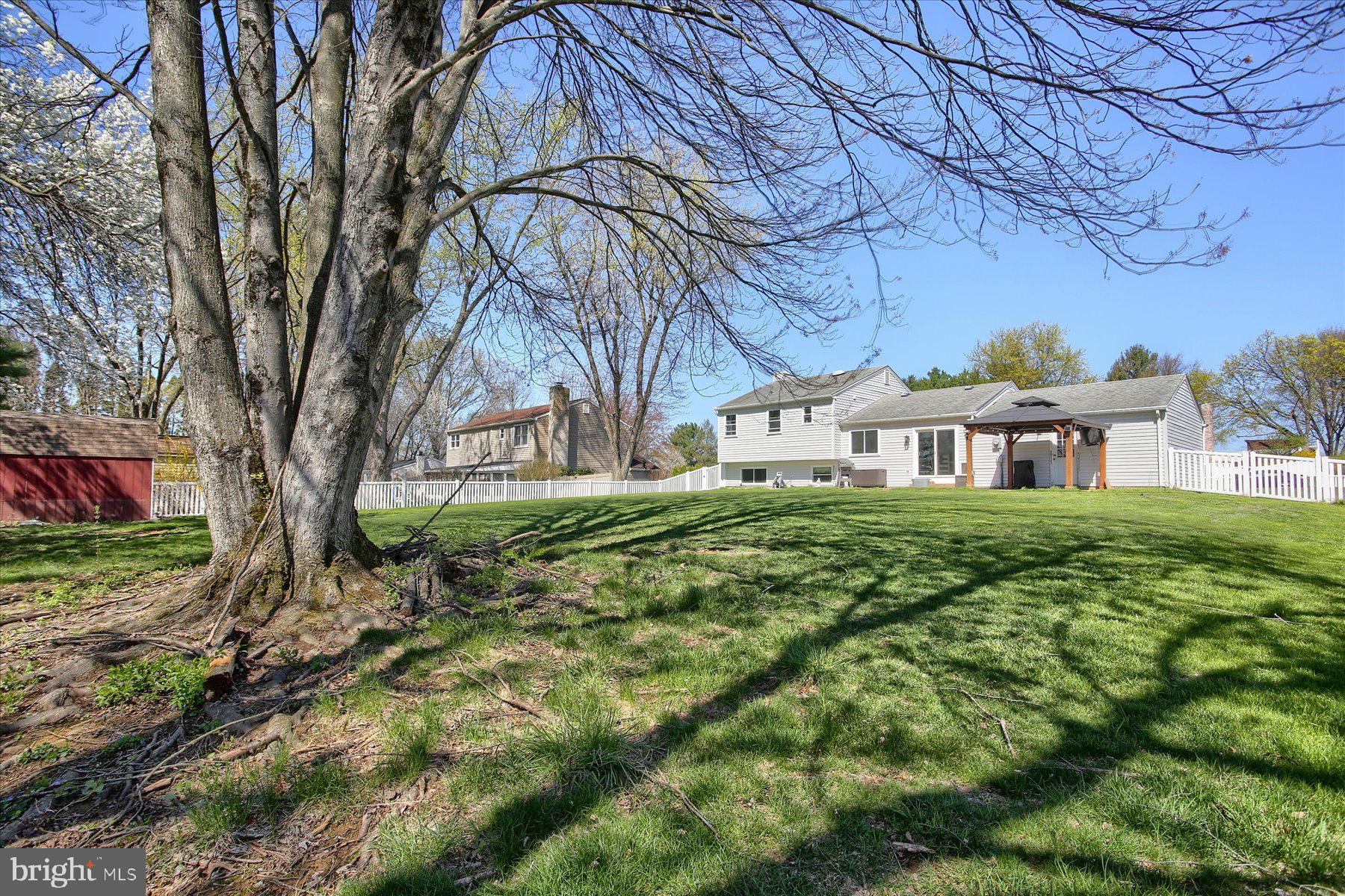 CENTER SQUARE - Residential