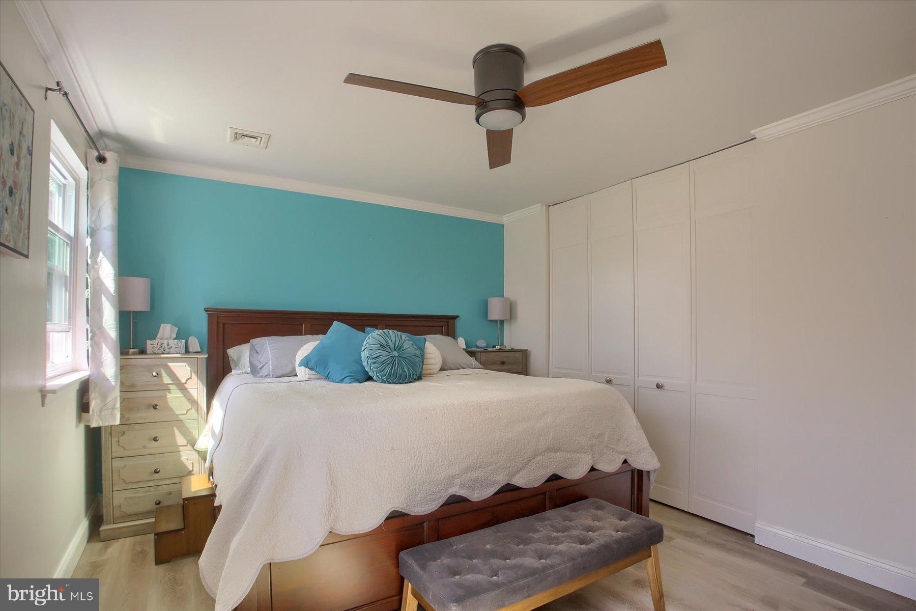 CENTER SQUARE - Residential