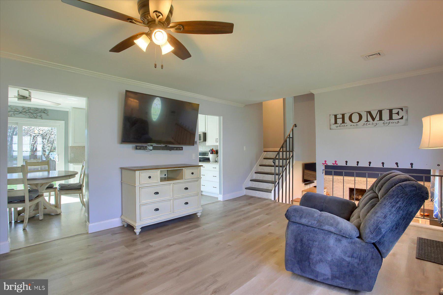 CENTER SQUARE - Residential